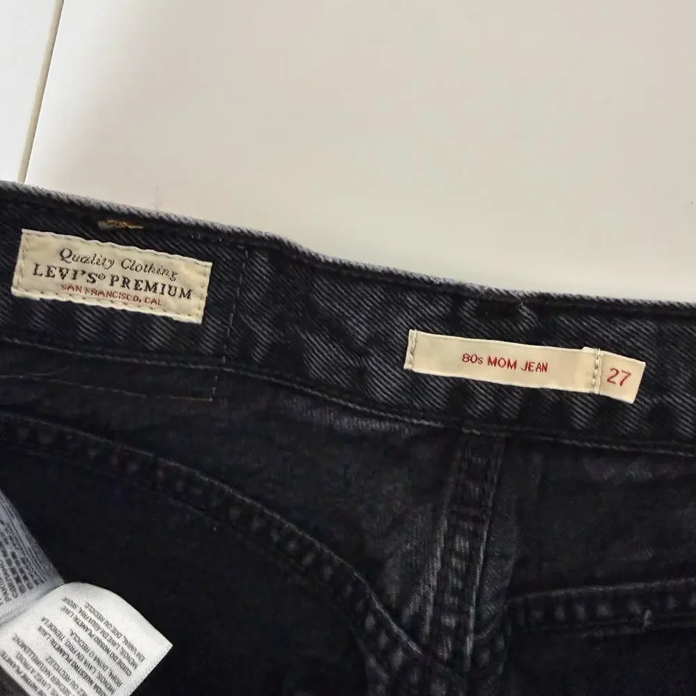 Levis excellent preowned